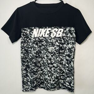 Nike SB T Shirt Youth Boy Size Large 12-13 Black Camo Short Sleeve Skateboarding